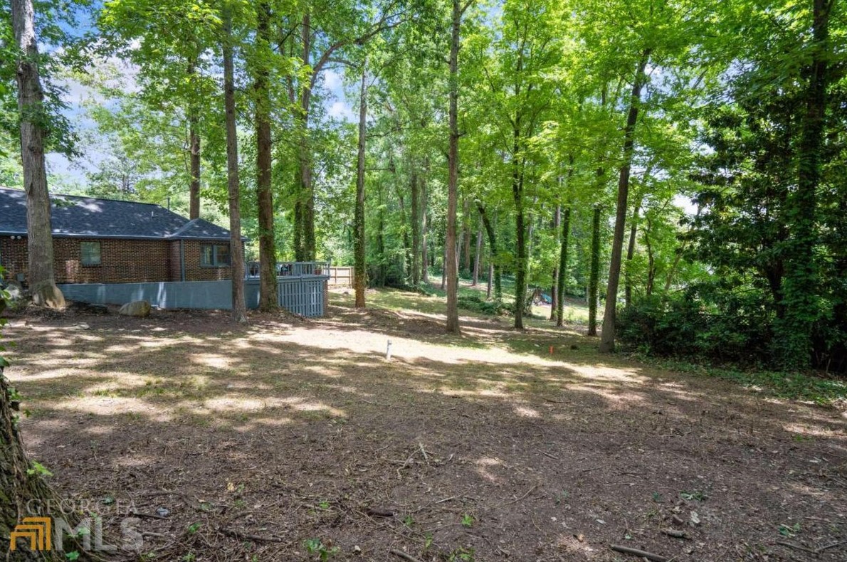 2665 Northside Dr, Atlanta GA  30305-3515 exterior