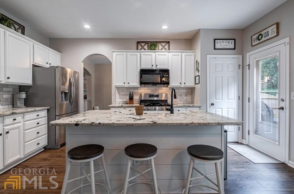 70 Homestead Dr, Dallas GA  30157-4626 exterior