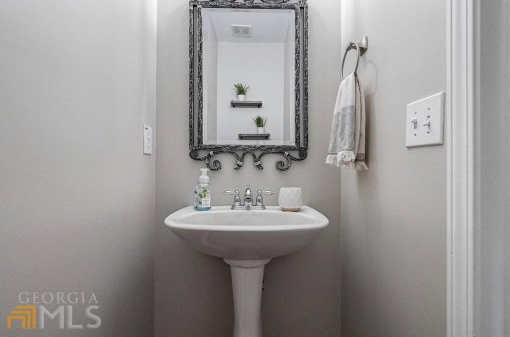 70 Homestead Dr, Dallas GA  30157-4626 exterior