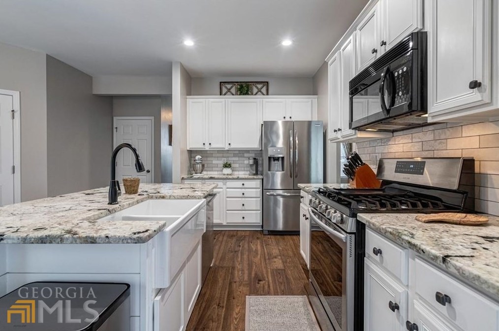 70 Homestead Dr, Dallas GA  30157-4626 exterior