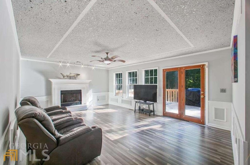 145 Shadybrook Ln, Atlanta GA 30331-7296 exterior