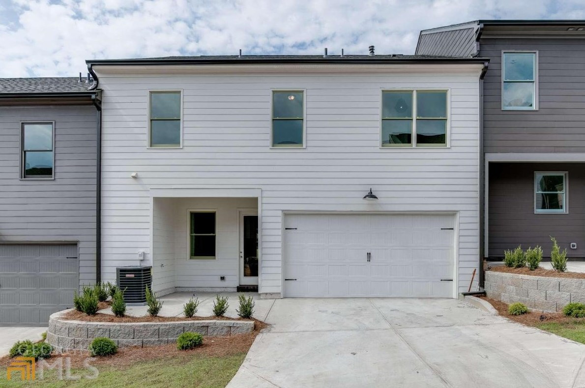 5732 Main St, Flowery Branch GA  30542-0056 exterior