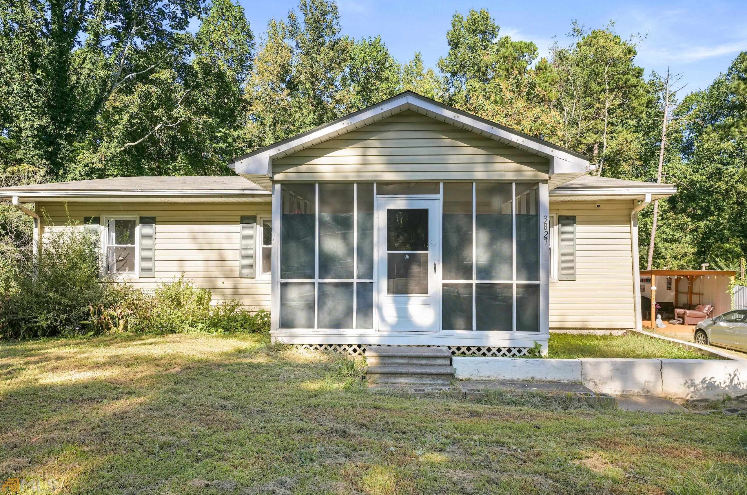 3827 Chadwick Dr, Flowery Branch, GA 30542