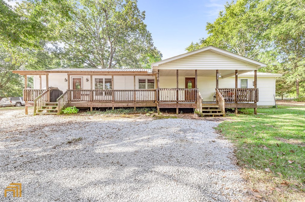 1015 Hoods Mill Rd, Commerce, GA 30529