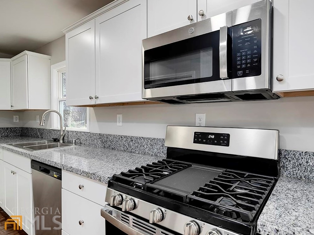 1940 Bonner St, Decatur GA  30032-4105 exterior