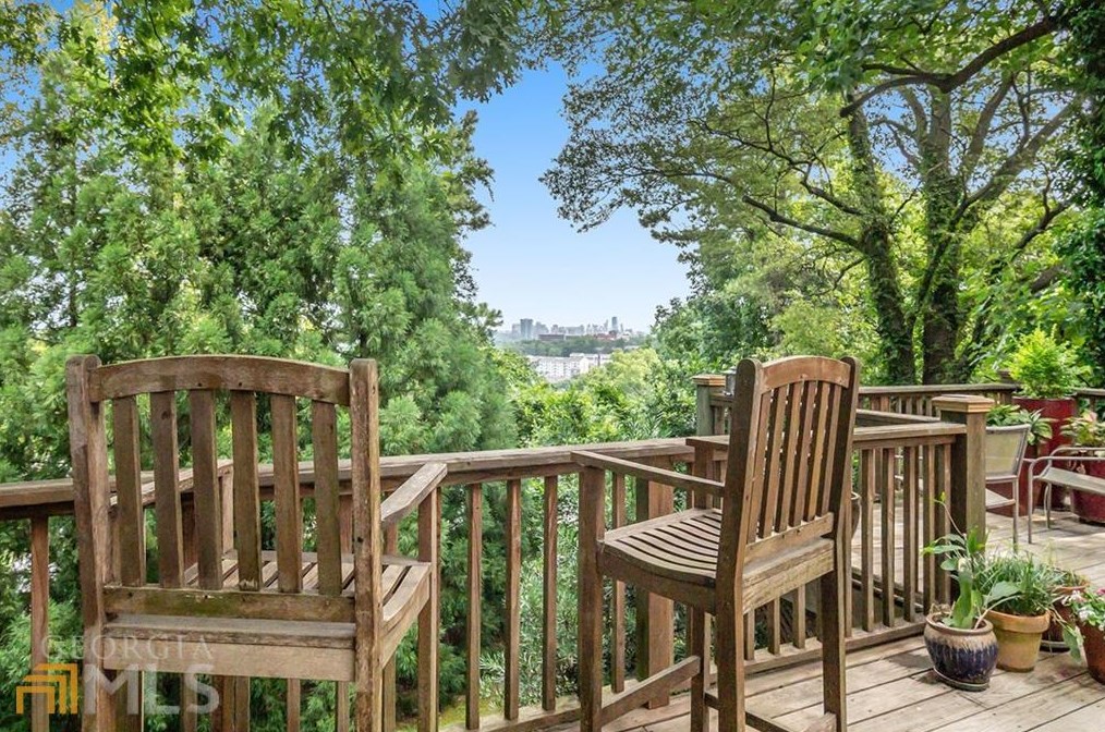 475 Hascall Rd, Atlanta GA  30309-2225 exterior