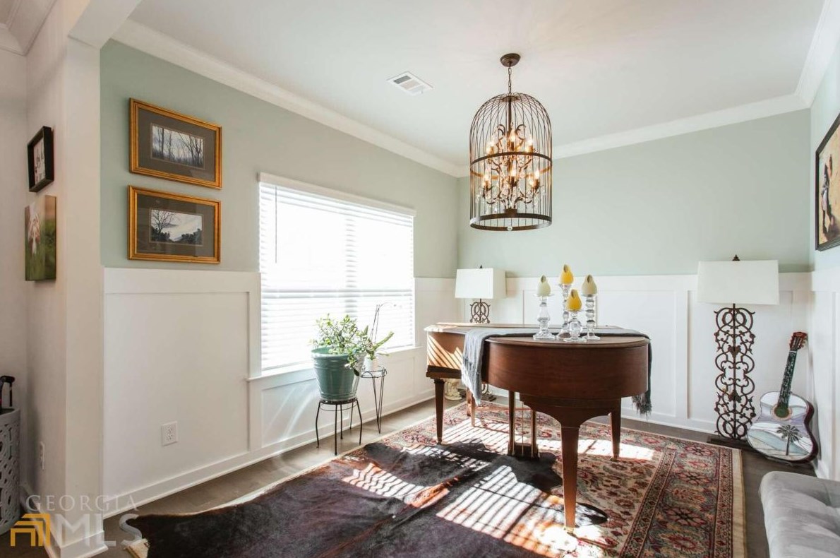 1374 Woods Ln, Jefferson, GA 30549