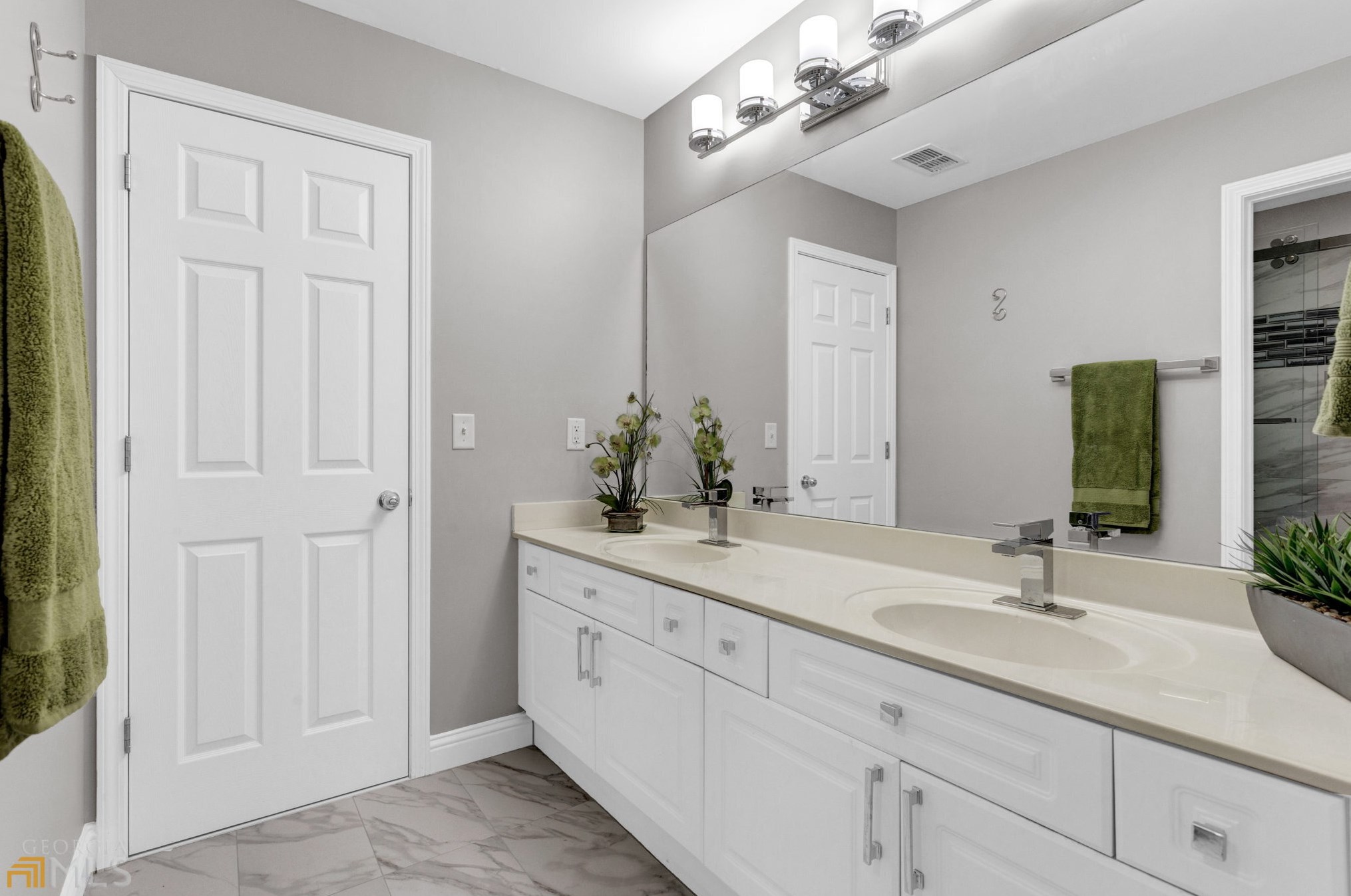 1539 Reserve Cir, Decatur GA  30033-1538 exterior