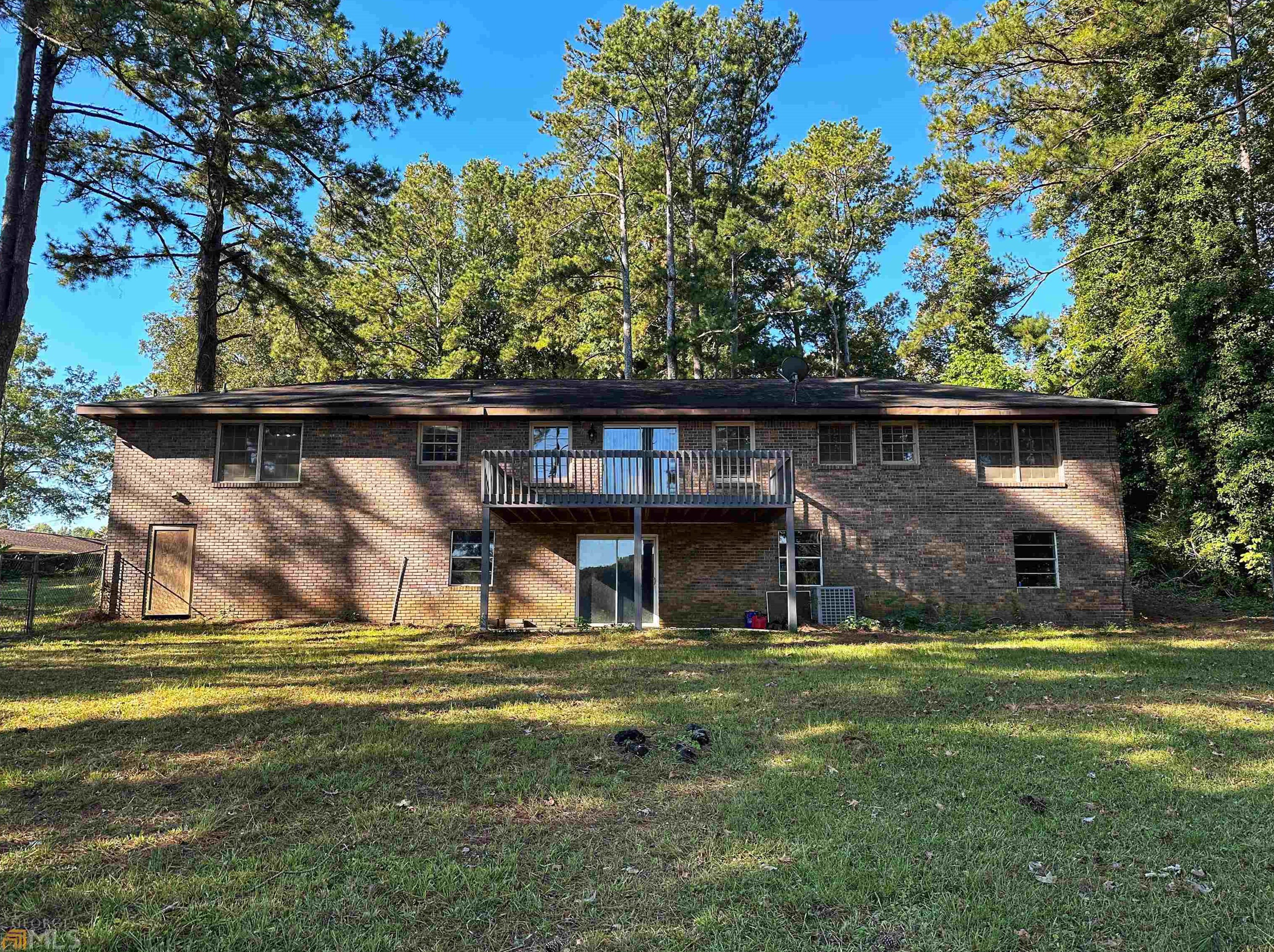 350 Lakeshore Dr, Stockbridge, GA 30281