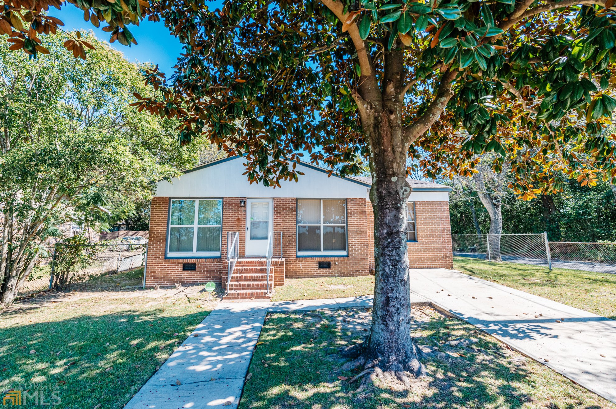 1986 Dove St, Macon, GA 31204-5552