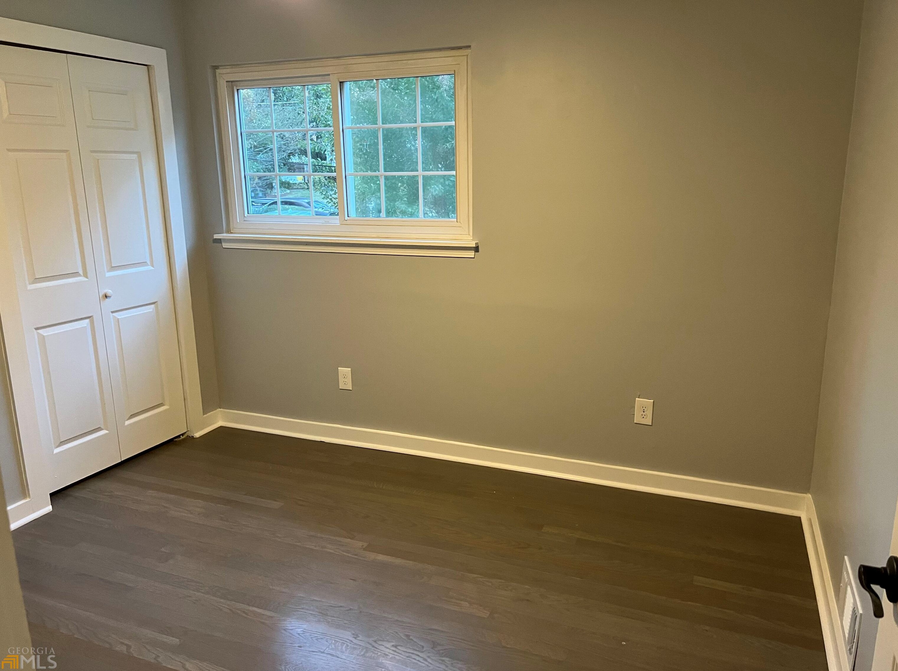 2984 Peek Rd, Atlanta GA  30318-6077 exterior