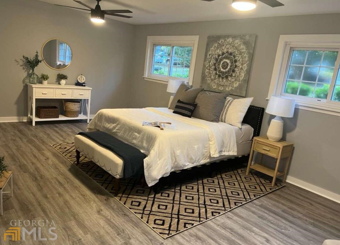 2984 Peek Rd, Atlanta GA  30318-6077 exterior