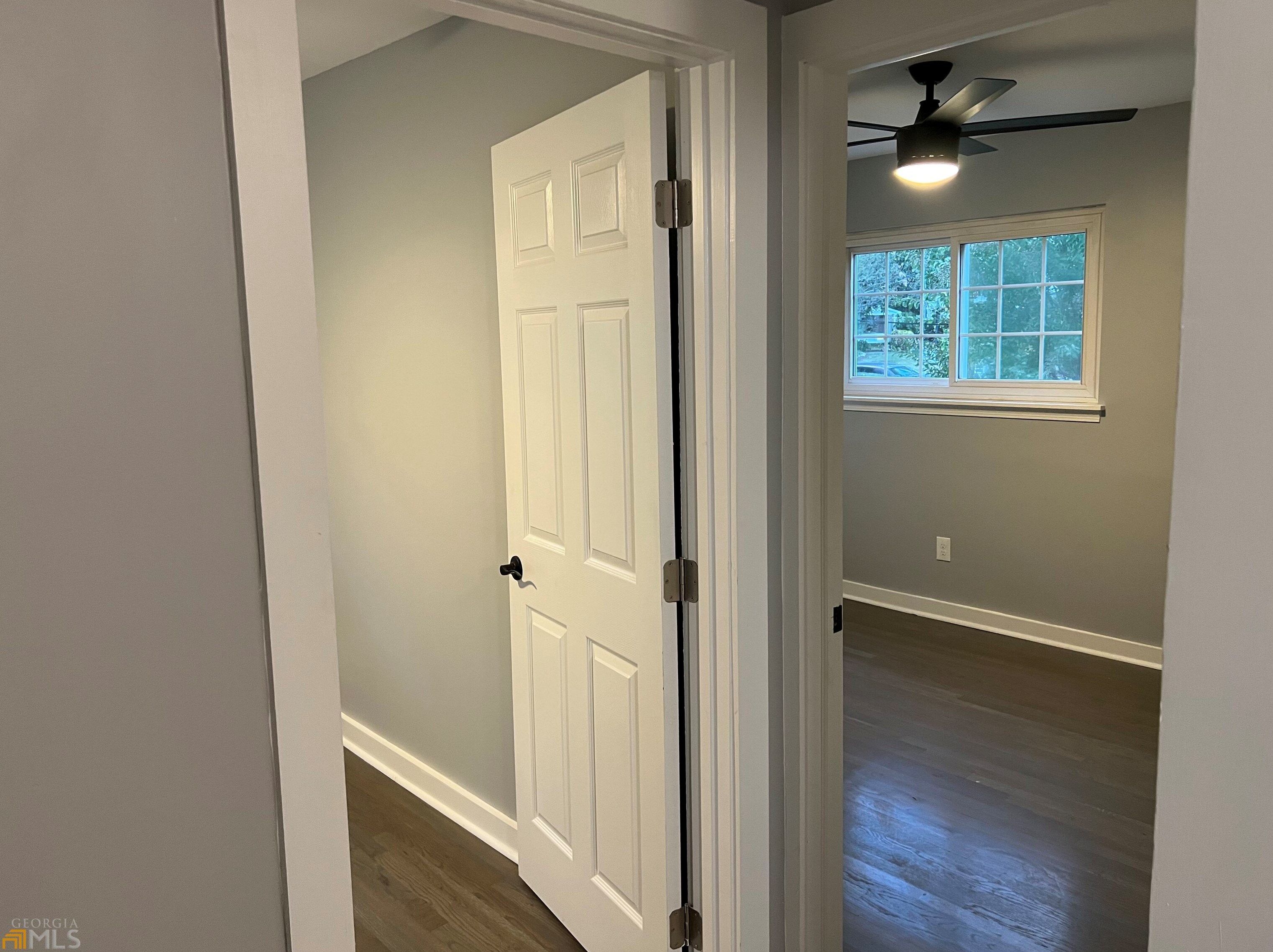 2984 Peek Rd, Atlanta GA  30318-6077 exterior