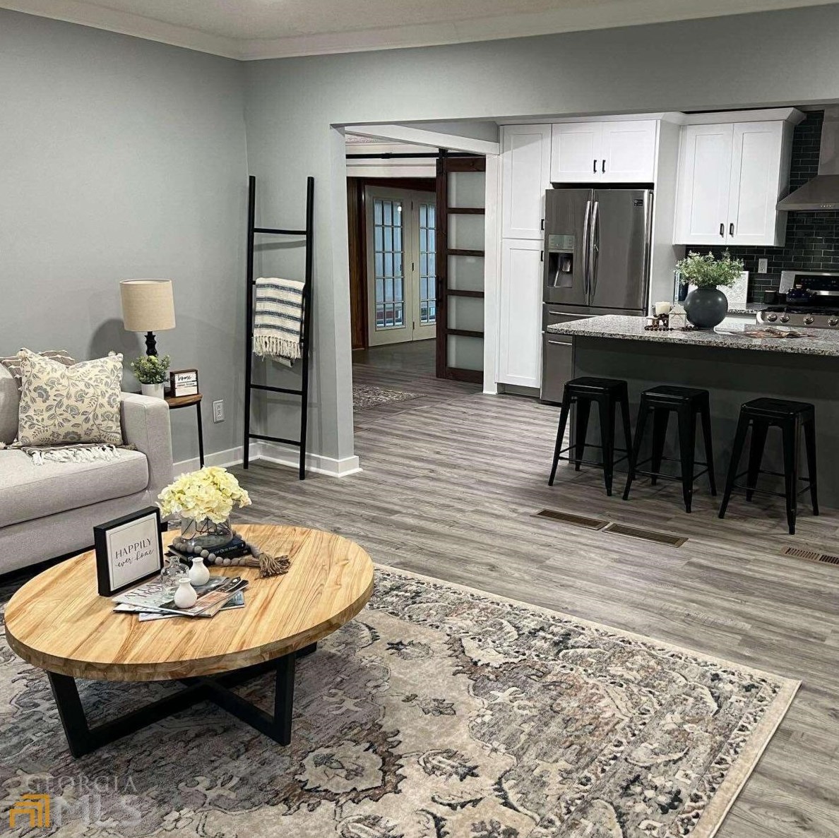 2984 Peek Rd, Atlanta GA  30318-6077 exterior