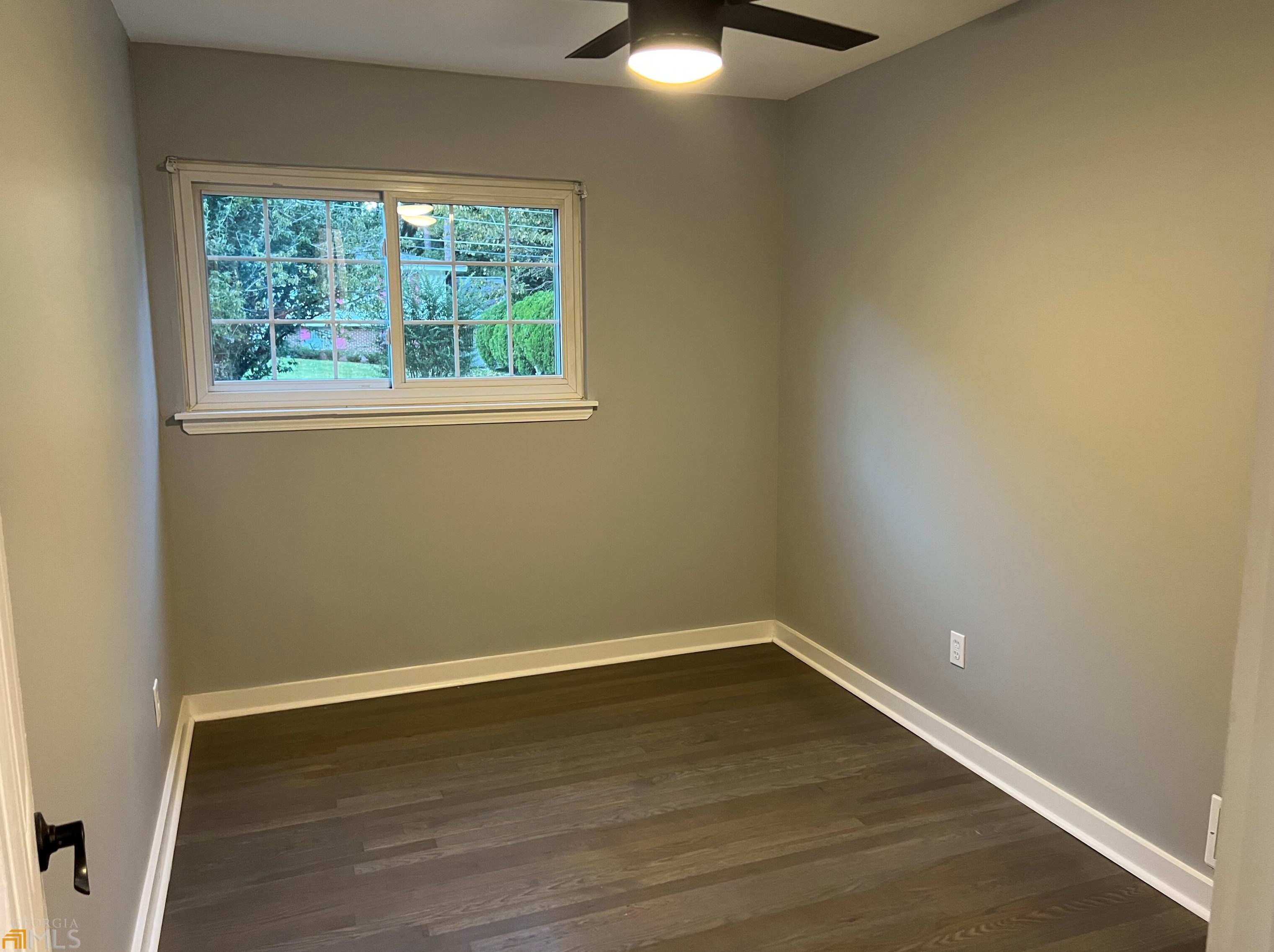 2984 Peek Rd, Atlanta GA  30318-6077 exterior