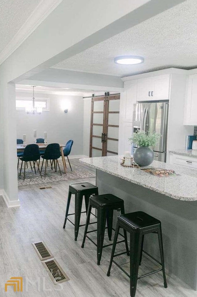 2984 Peek Rd, Atlanta GA  30318-6077 exterior