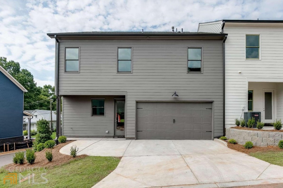 5722 Main St, Flowery Branch GA  30542-0056 exterior