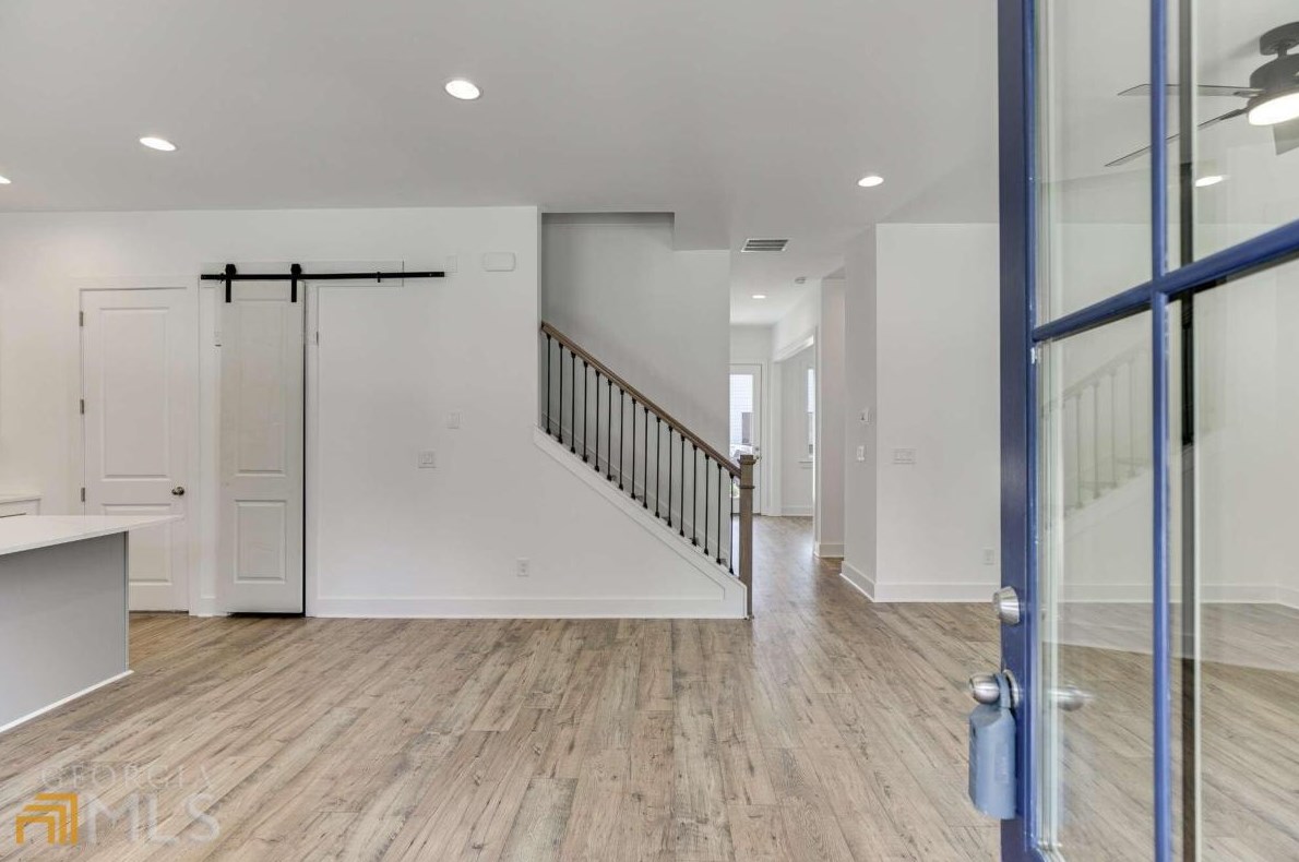 5619 Pine St #14, Flowery Branch, GA 30542