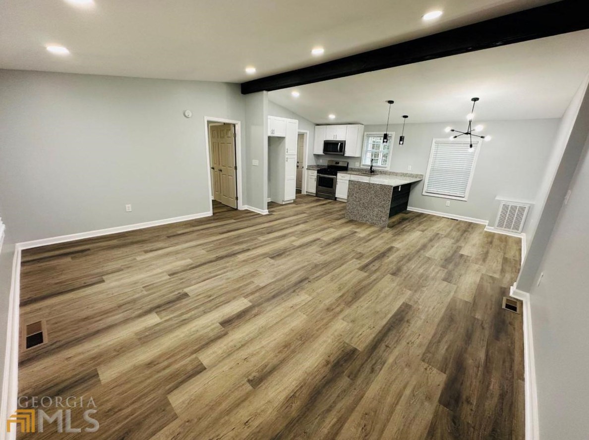 970 Steele Dr, Hampton, GA 30228