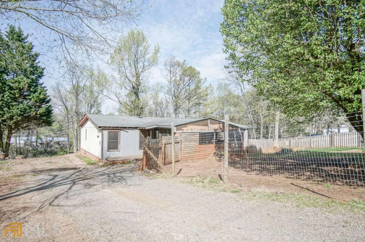 4516 Scenic Mountain Dr Se, Acworth, GA 30102