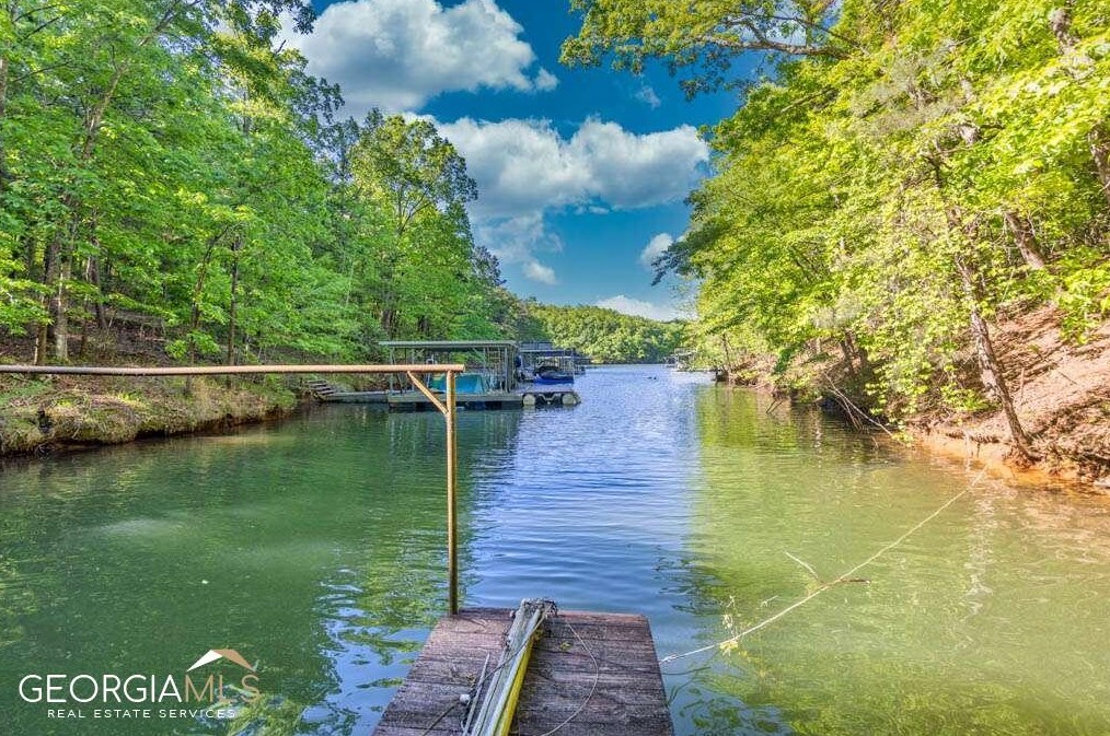 5981 Warpath Rd, Flowery Branch, GA 30542