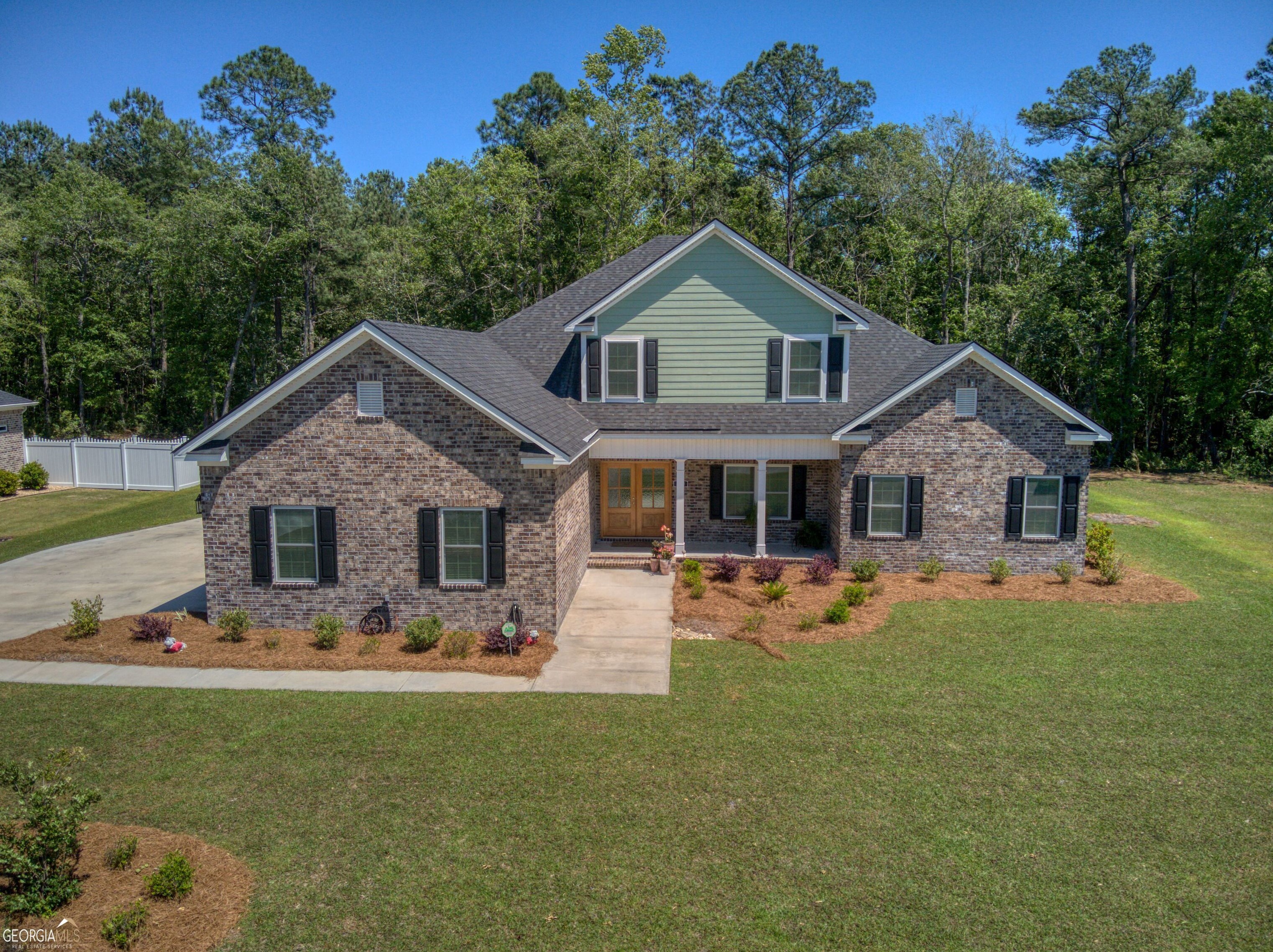 210 Fairmont Dr, Rincon, GA 31326