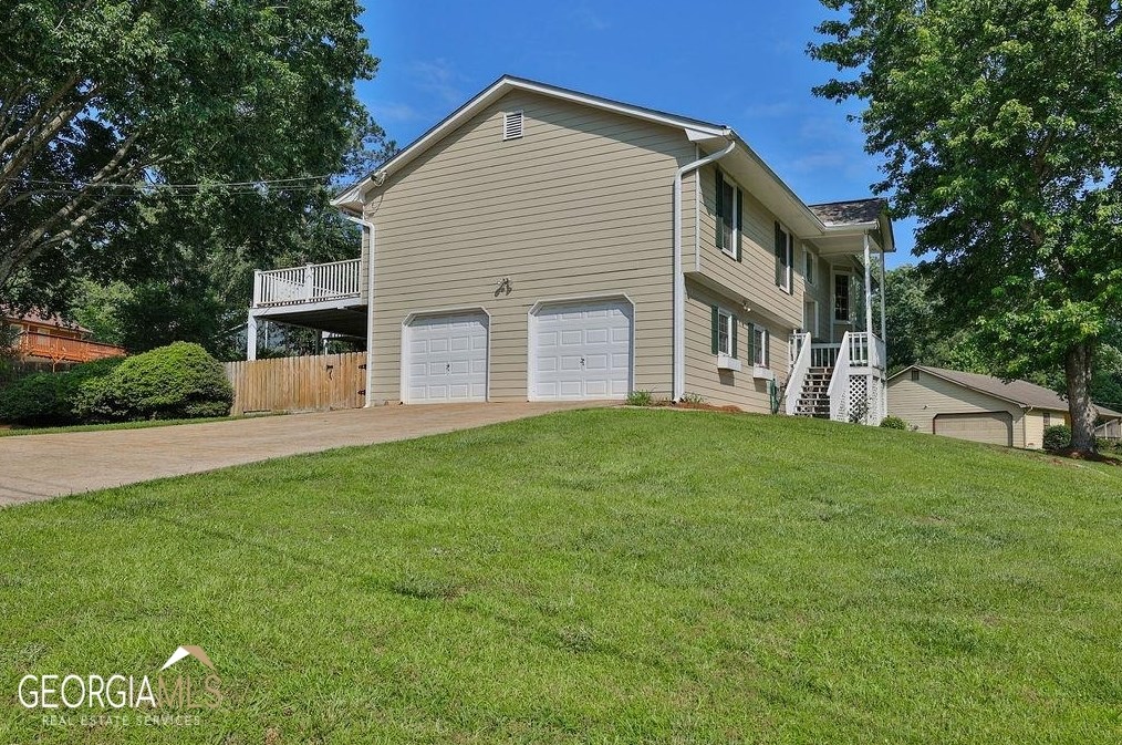 1900 Clinton Pl, Lawrenceville GA  30043-3501 exterior