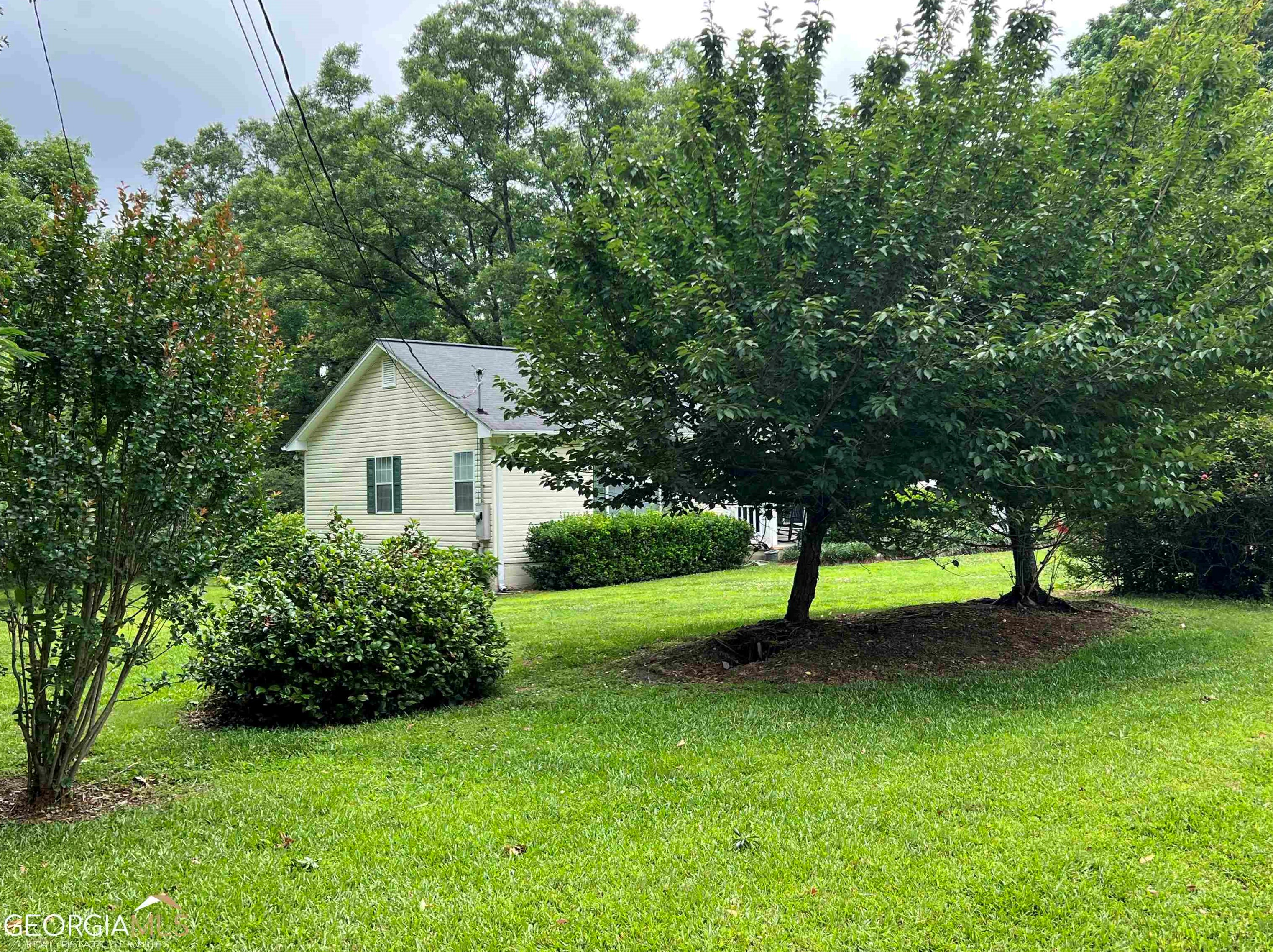 4418 Mcbrayer Rd, Flowery Branch, GA 30542