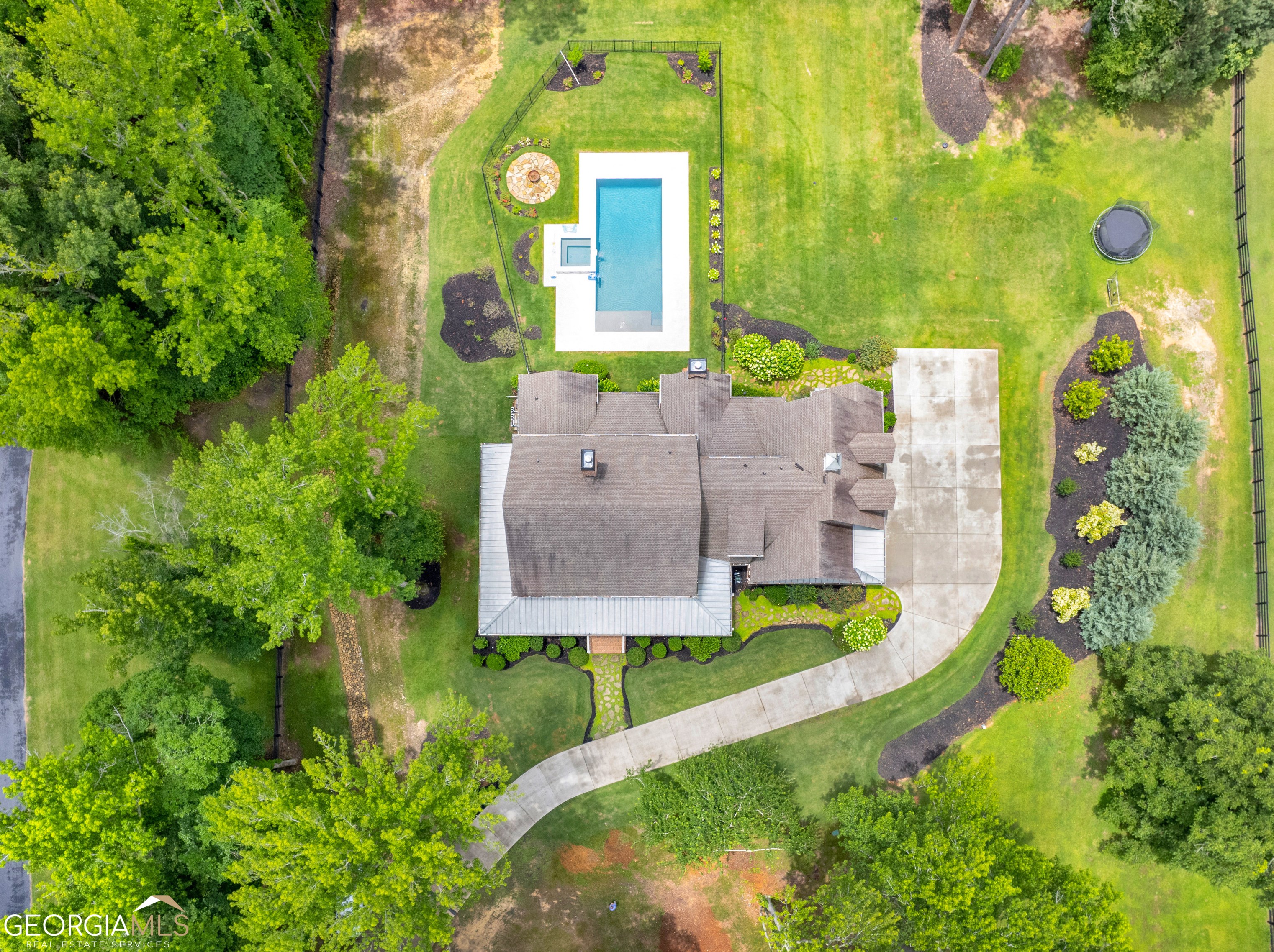 145 Huckaby Rd, Brooks, GA 30205