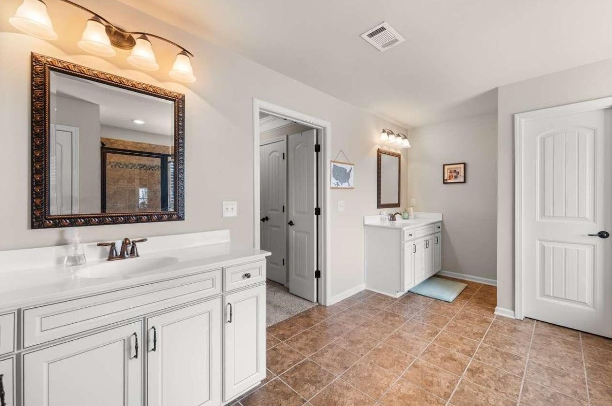 6547 Lemon Grass Ln, Flowery Branch GA  30542-5098 exterior