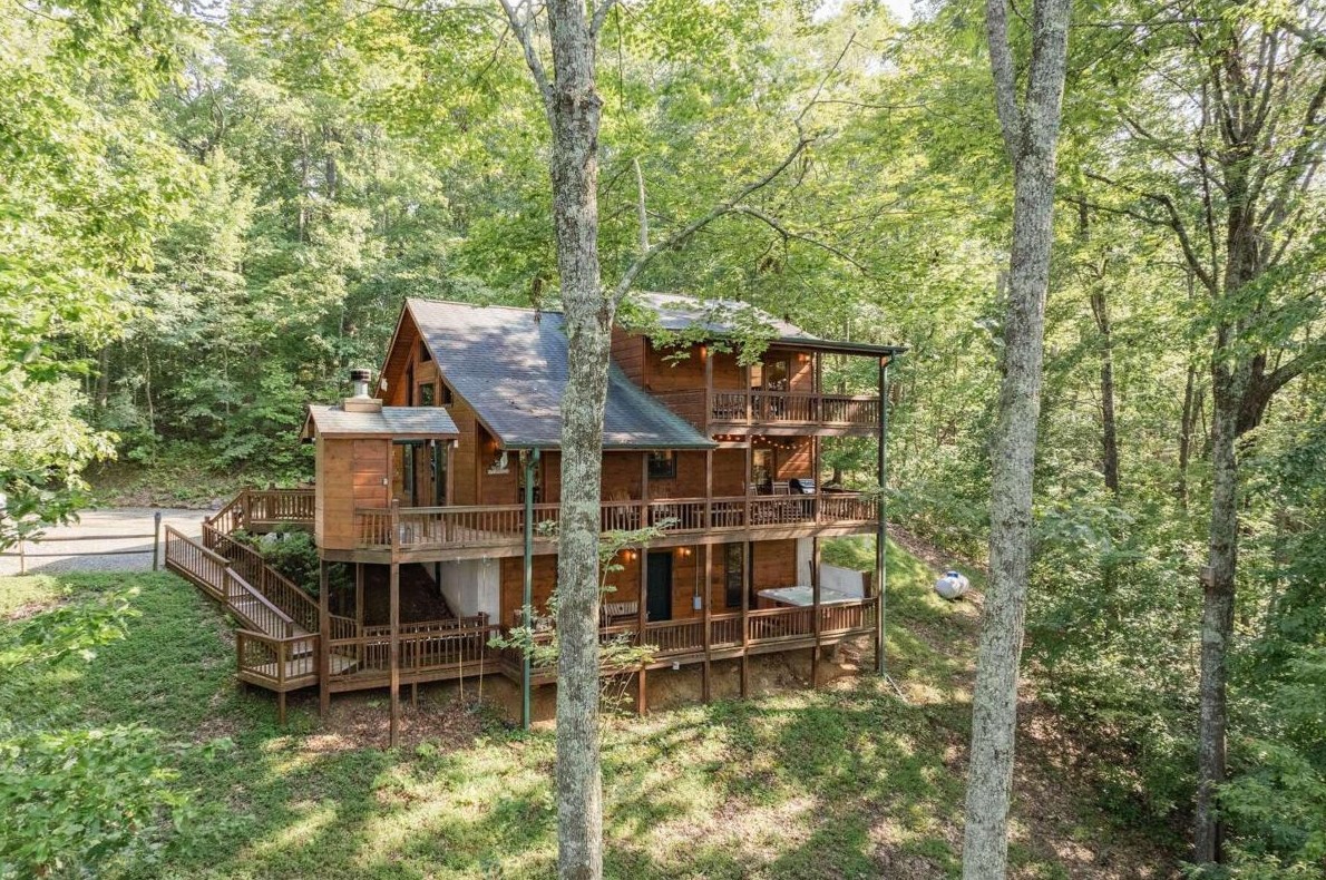 225 Eagles Nest Ln, Blue Ridge, GA 30513-0049