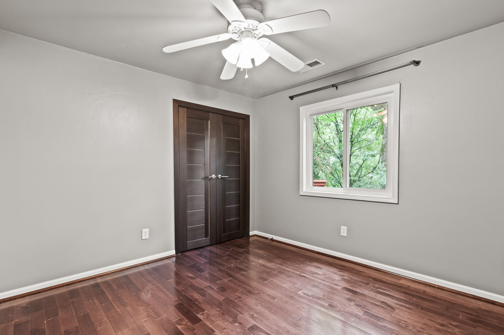 220 Wessex Ct, Atlanta GA  30328-2664 exterior