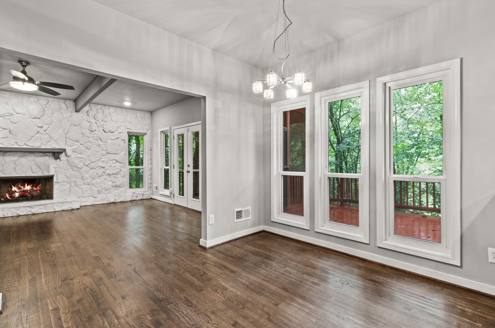 220 Wessex Ct, Atlanta GA  30328-2664 exterior