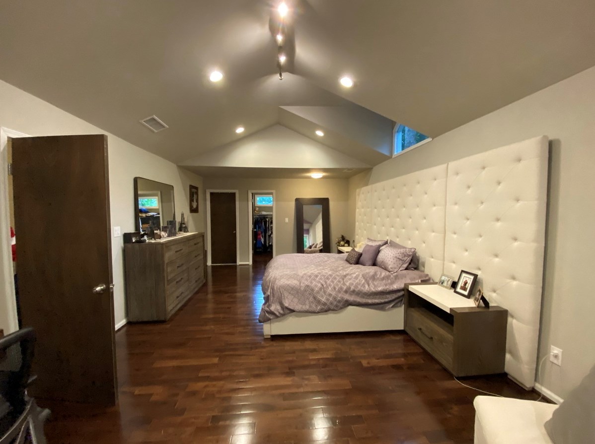 220 Wessex Ct, Atlanta GA  30328-2664 exterior