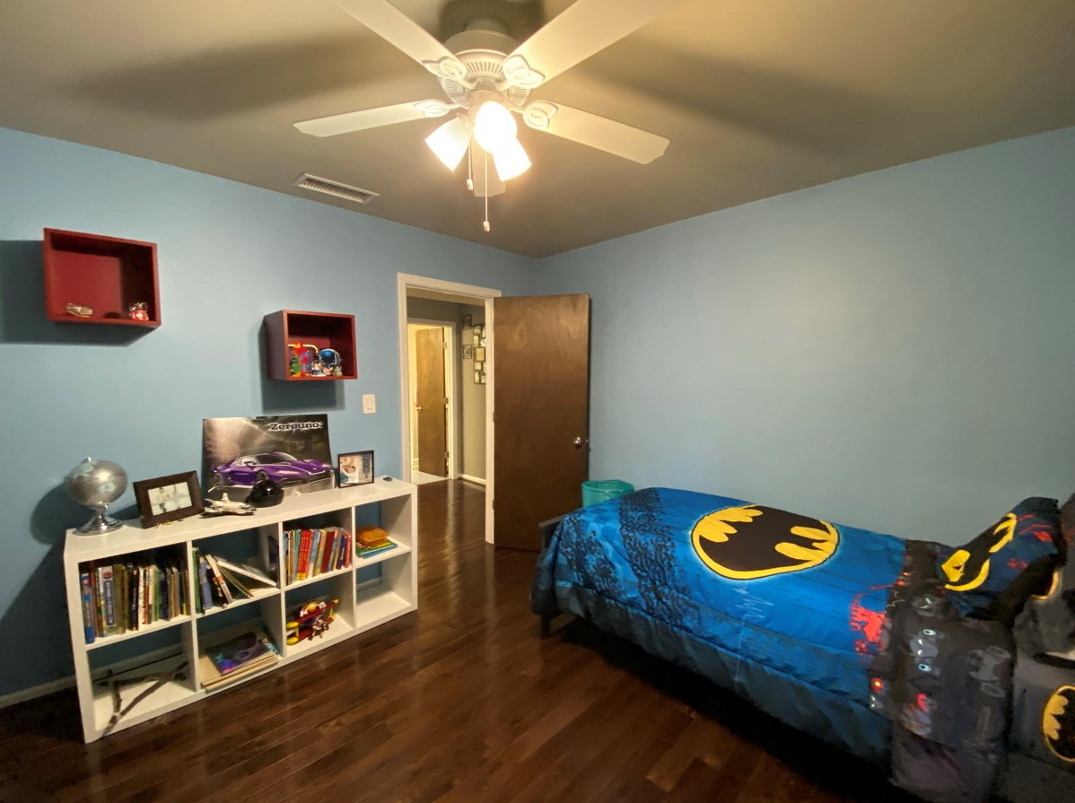 220 Wessex Ct, Atlanta GA  30328-2664 exterior