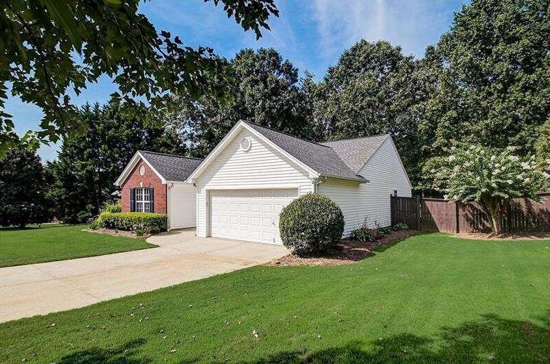 5400 Amber Cove Way, Flowery Branch, GA 30542-5737