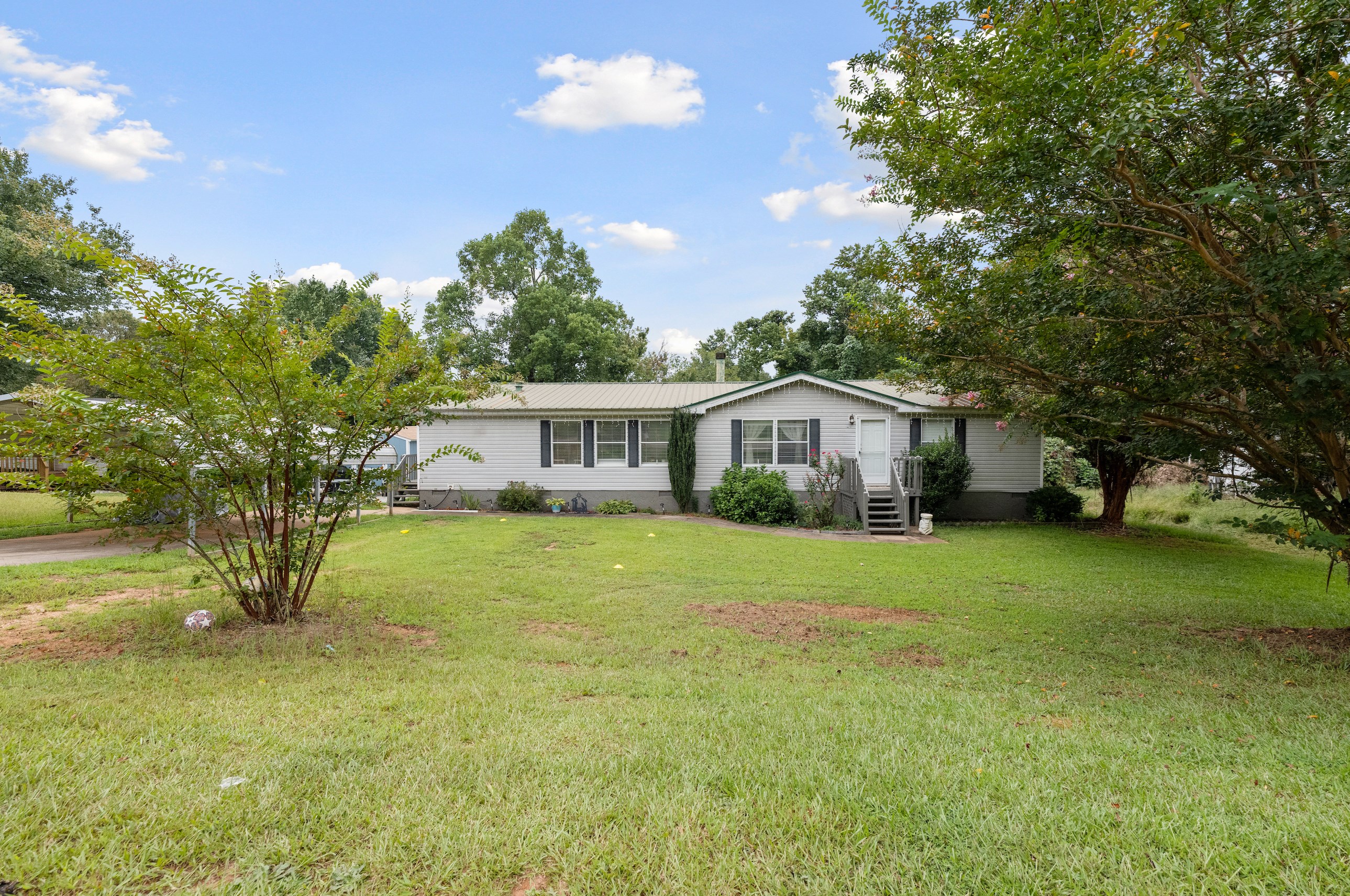 5070 Stoneridge Dr, Flowery Branch, GA 30542-5253
