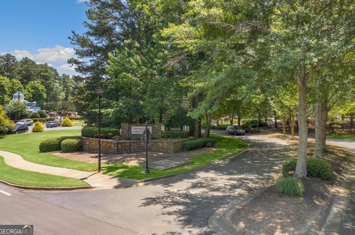 1000 Graystone Xing, Alpharetta GA  30005-7433 exterior