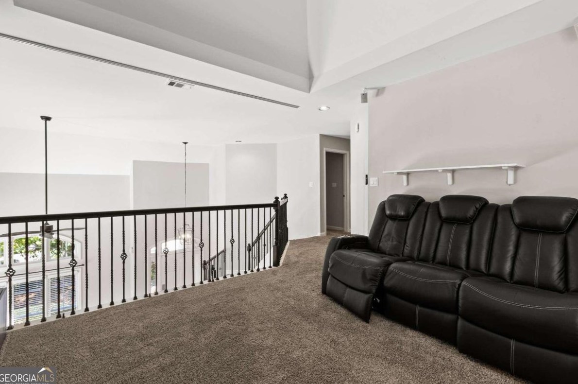 1000 Graystone Xing, Alpharetta GA  30005-7433 exterior