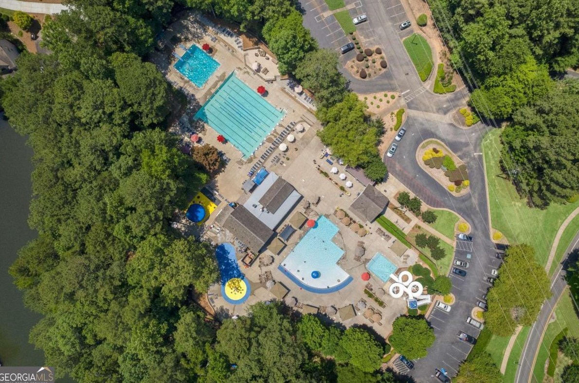 1000 Graystone Xing, Alpharetta GA  30005-7433 exterior