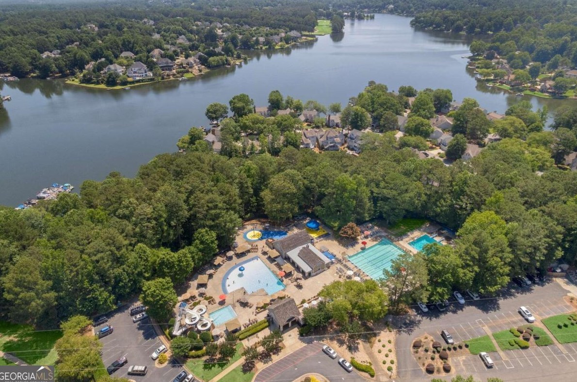 1000 Graystone Xing, Alpharetta GA  30005-7433 exterior