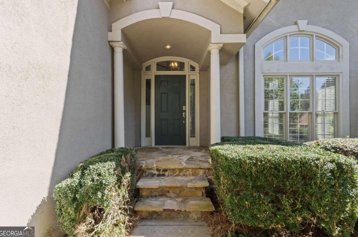 1000 Graystone Xing, Alpharetta GA  30005-7433 exterior