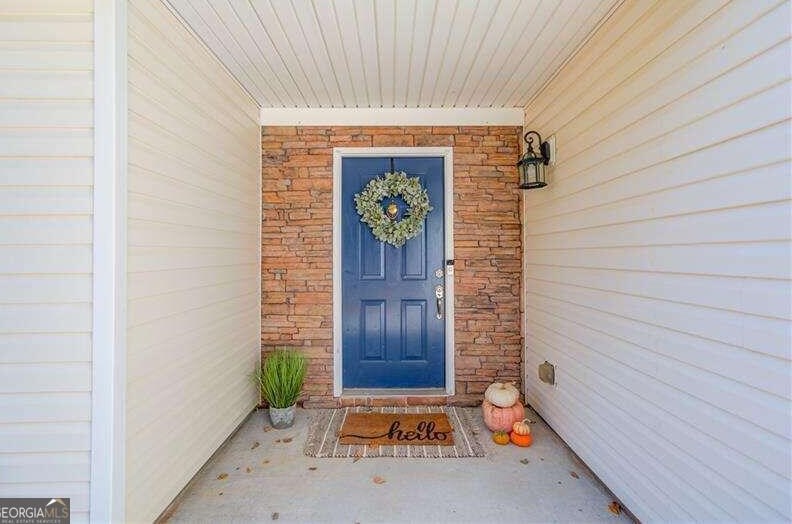 4624 Fox Forrest Dr, Flowery Branch GA  30542-3490 exterior