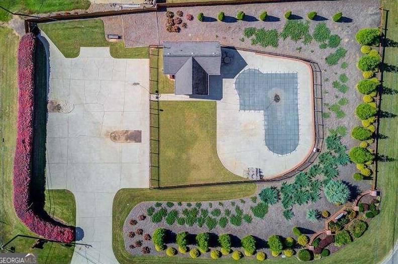 4624 Fox Forrest Dr, Flowery Branch GA  30542-3490 exterior