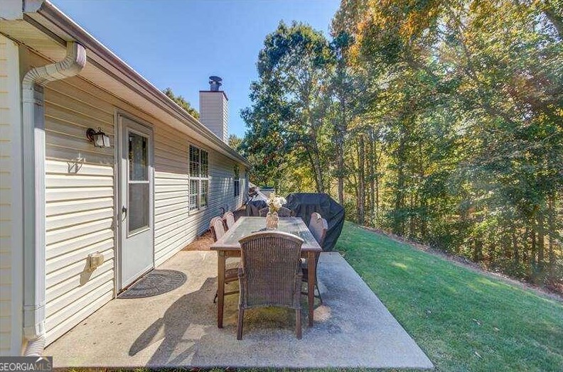 4624 Fox Forrest Dr, Flowery Branch GA  30542-3490 exterior