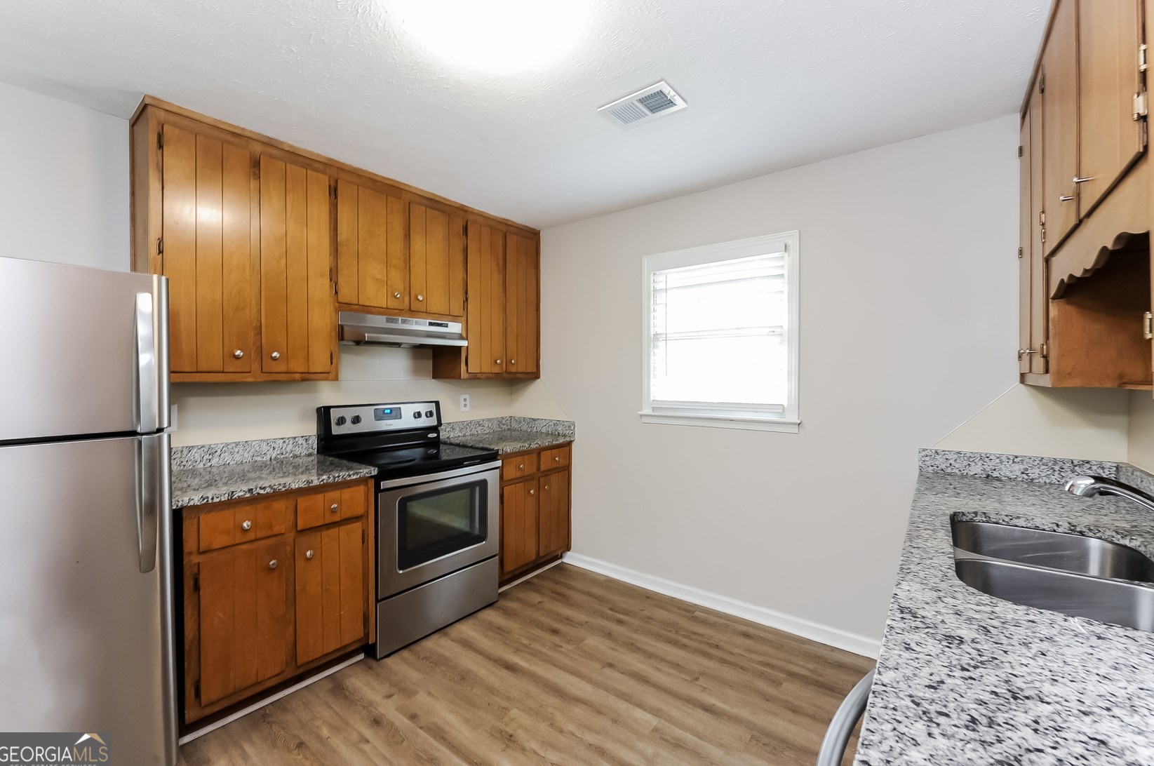 335 Springlake Dr, Lawrenceville GA  30046-5998 exterior