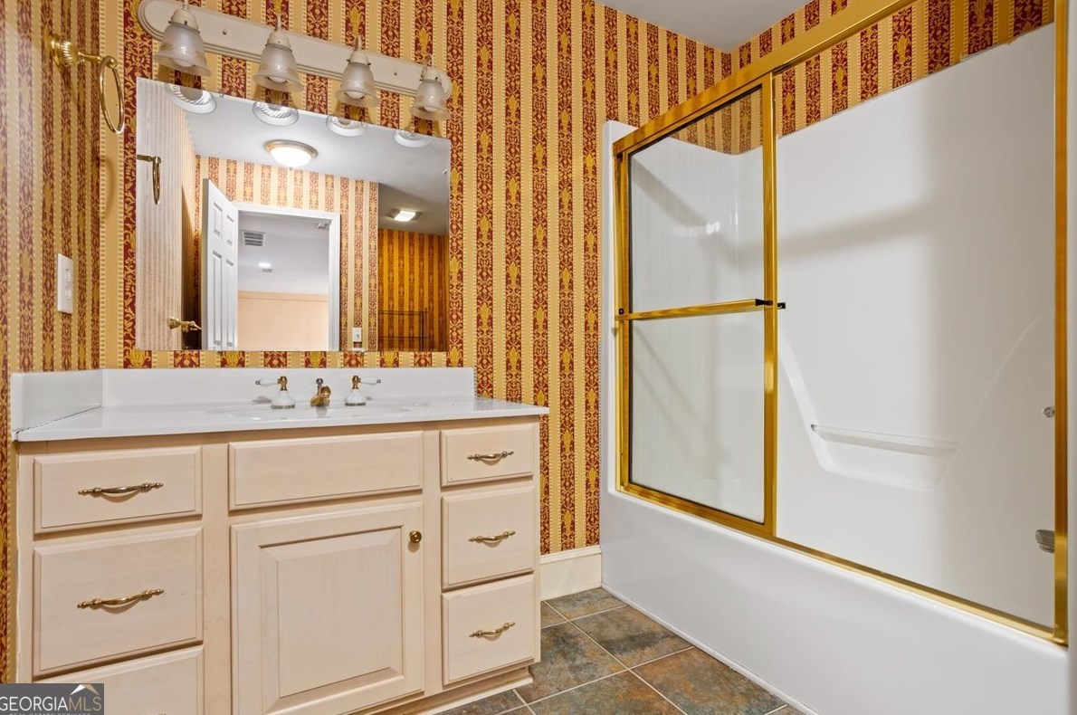 1000 Cathedral Pl, Decatur GA  30034-5065 exterior