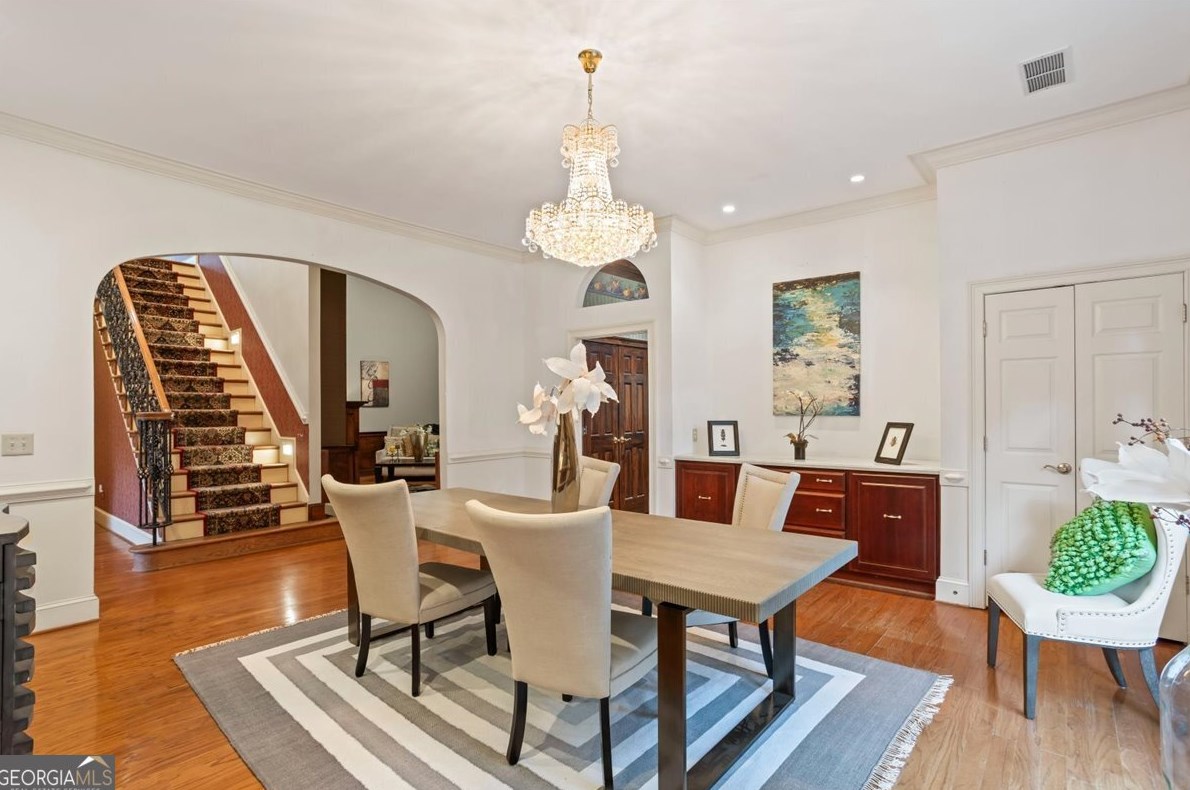 1000 Cathedral Pl, Decatur GA  30034-5065 exterior