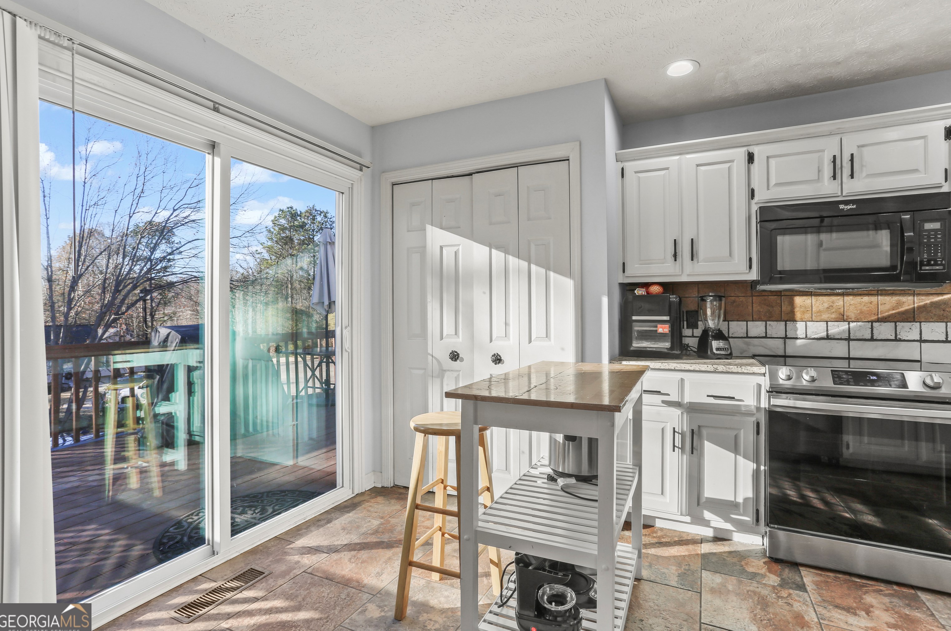5421 Amherst Way, Flowery Branch GA  30542-5188 exterior