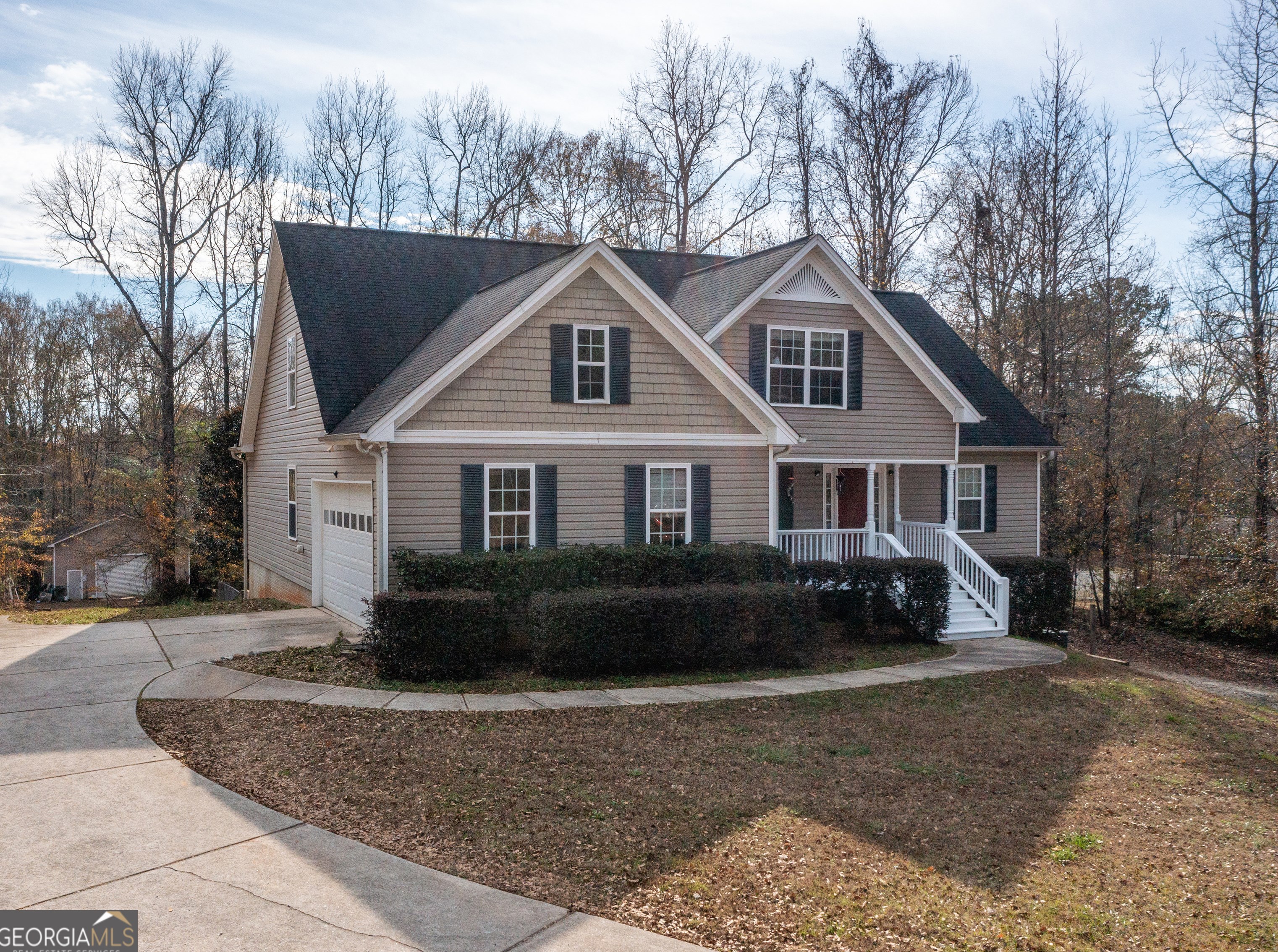 1137 Jeff Davis Dr, Fayetteville, GA 30215-5041
